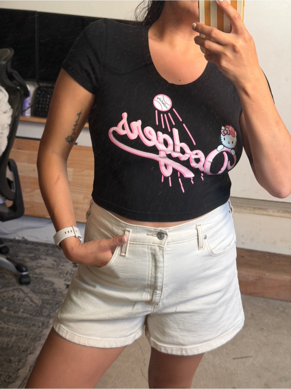 Hello Kitty Dodgers' Graphic Crop Top with Pink Accents